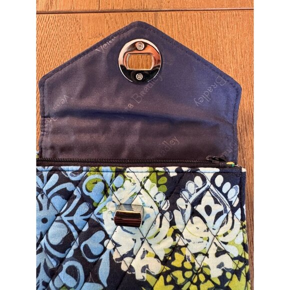Vera Bradley Women Your Turn Wristlet Blue Green Quilted Damask Turnlock EUC - Picture 4 of 8